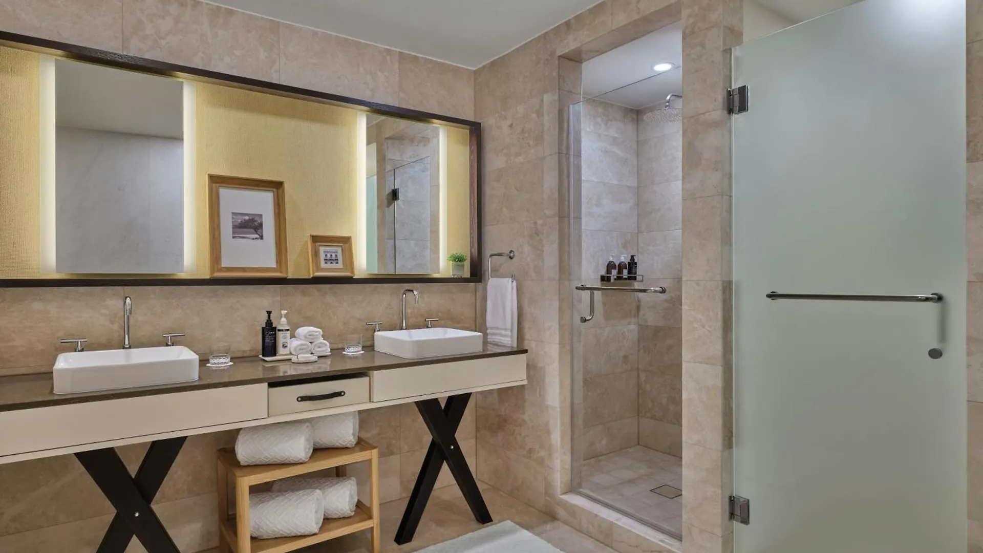 The St. Regis Aruba Resort Palm Beach Hotel