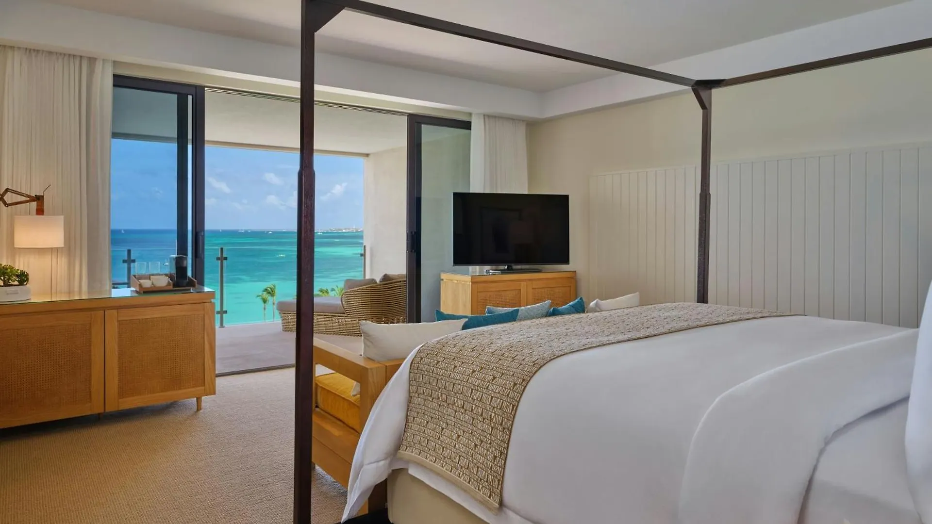 The St. Regis Aruba Resort Palm Beach 0*,